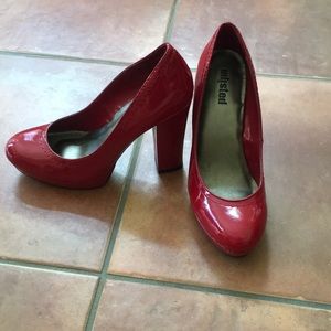 Red Pumps
